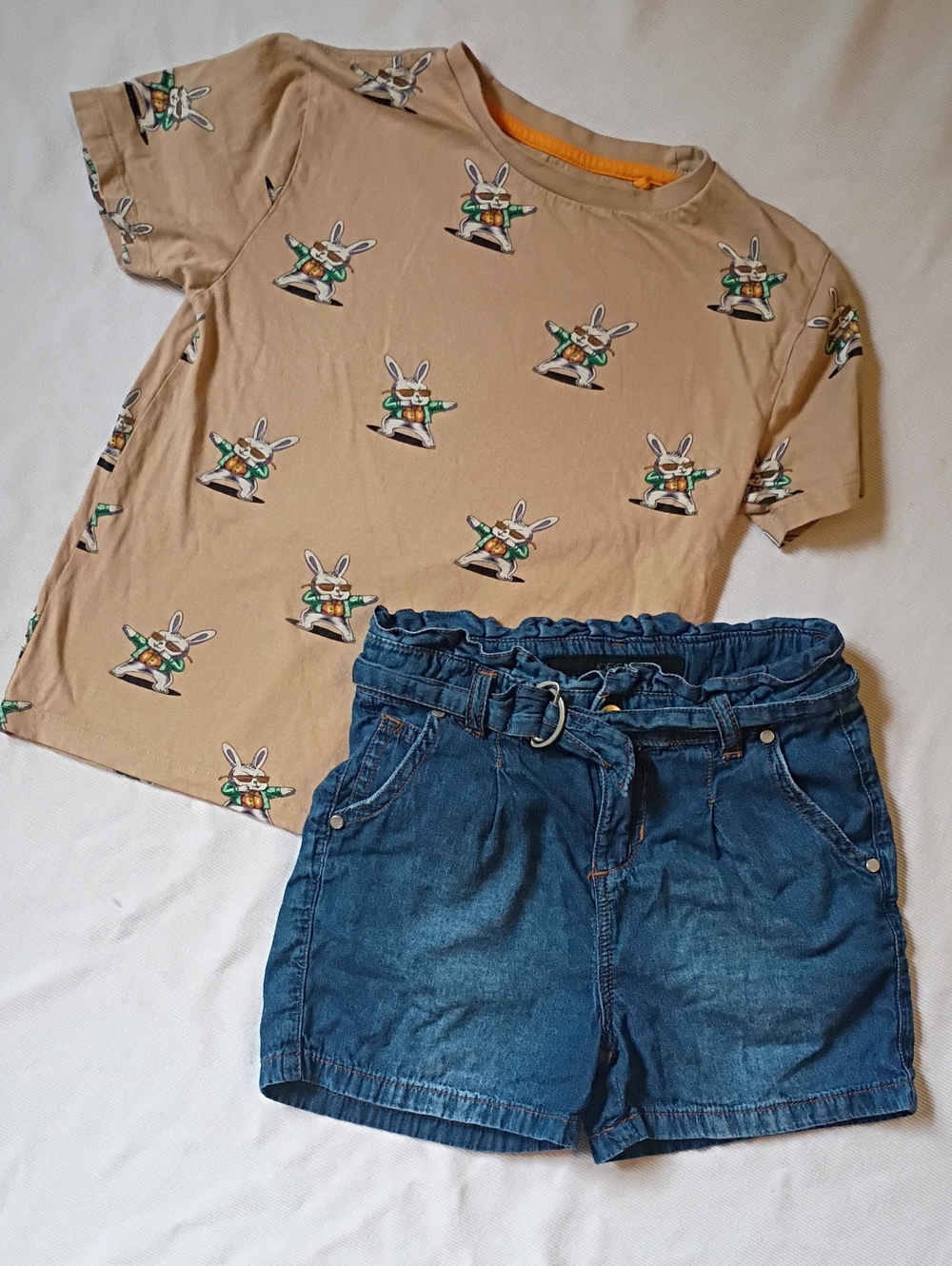 Denim & Flower Tan Tee with Bunny Print and joe's Blue Denim Shorts